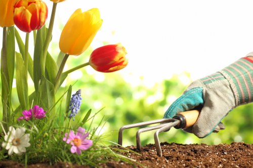 Booking and payment terms for professional garden maintenance